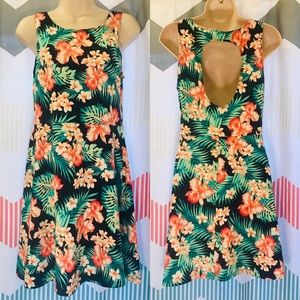 NWT PINK Victoria’s Secret Floral Cutout Mini Dress L | Hibiscus Tropical Print